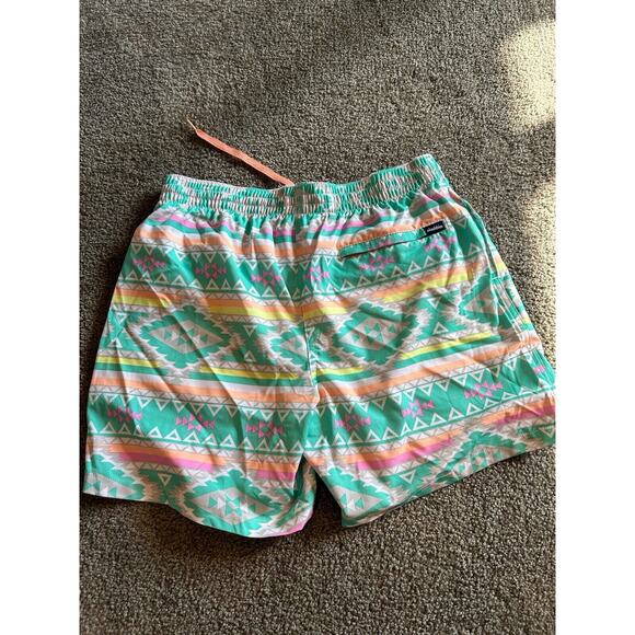 NWT Chubbies The En Fuegos 5.5" Stretch Classic Swim Trunk Large - Picture 4 of 4